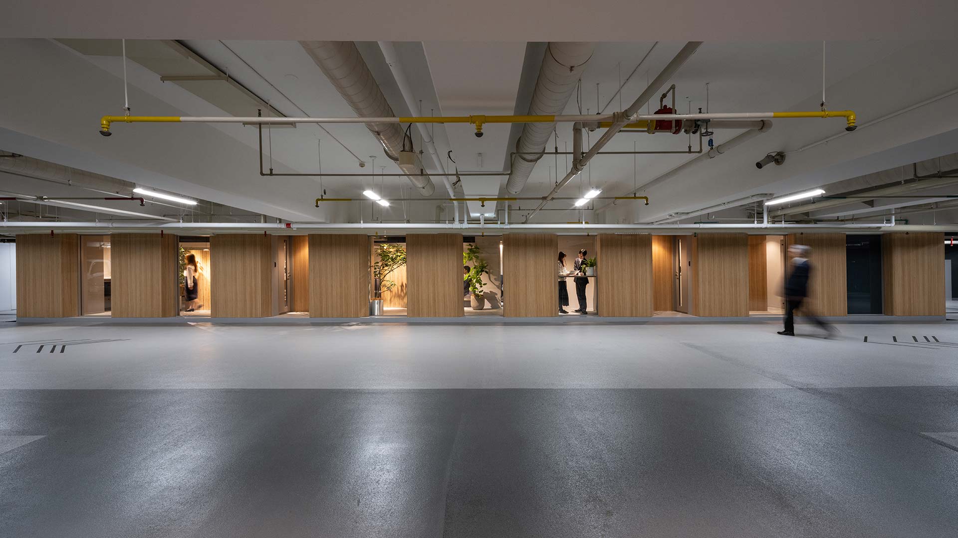 御堂ビル  地下２階運転手控室